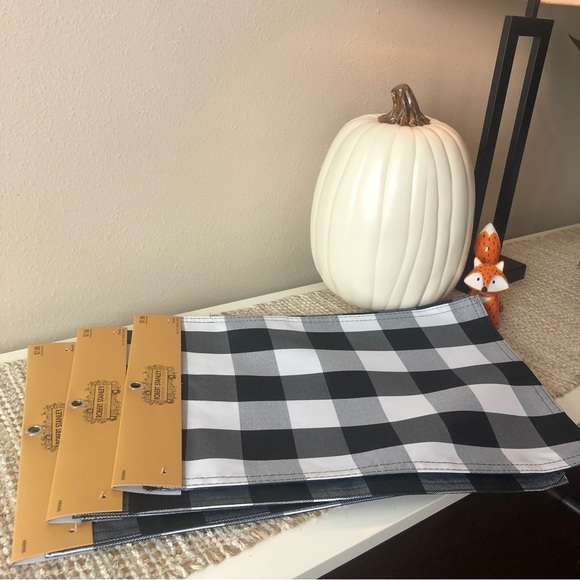 Fashionable Farmhouse Fall Themed Table Mats (Sold in sets of 2) Buffalo Check - Picture 1 of 6